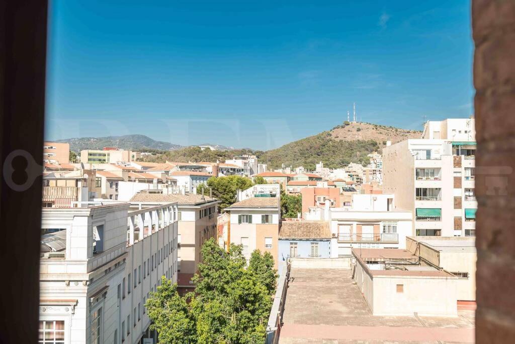 Modern Apartment Next To The Cervantes Theatre By Rems Málaga Eksteriør billede